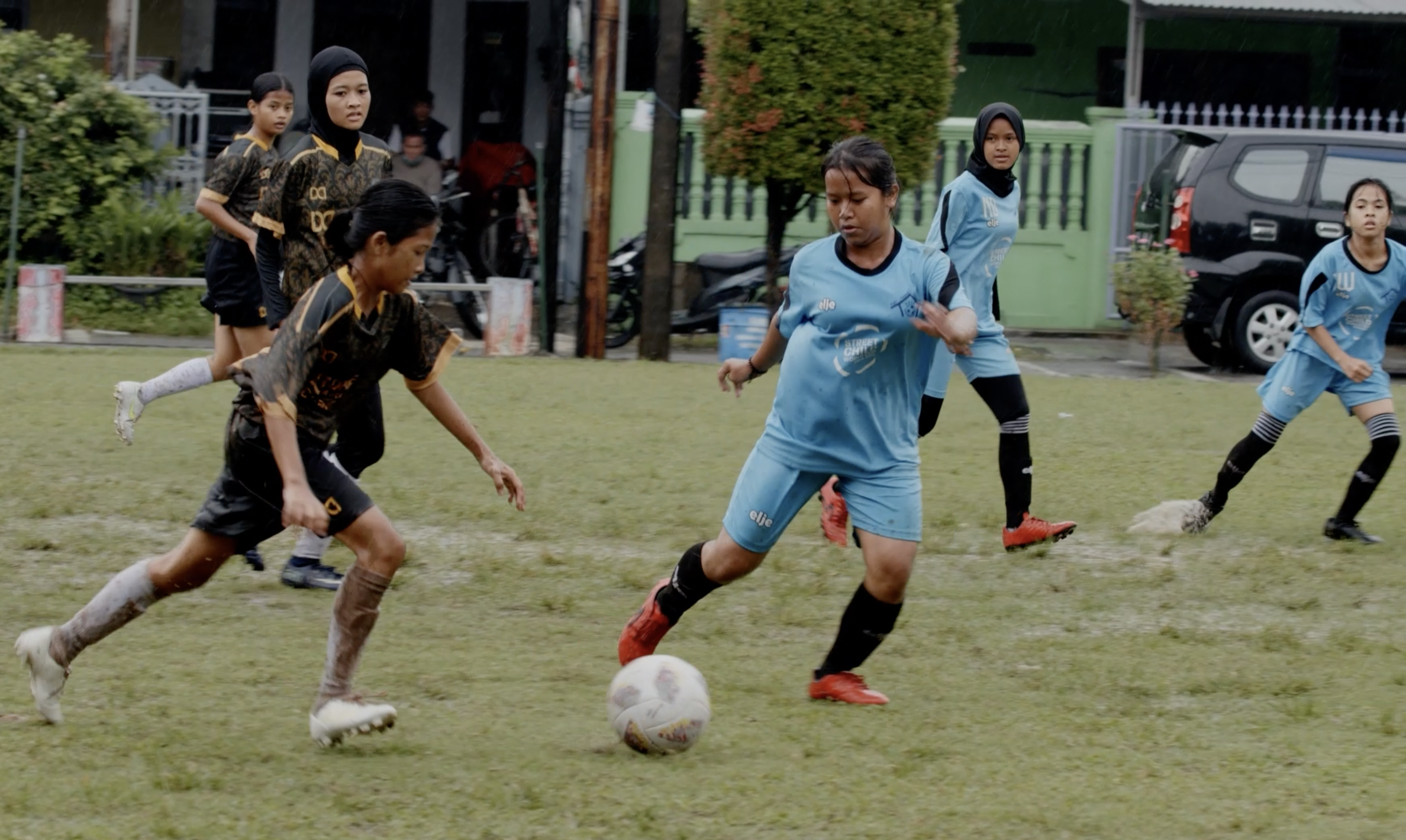  GOAL! Jakarta street kids dream of World Cup glory