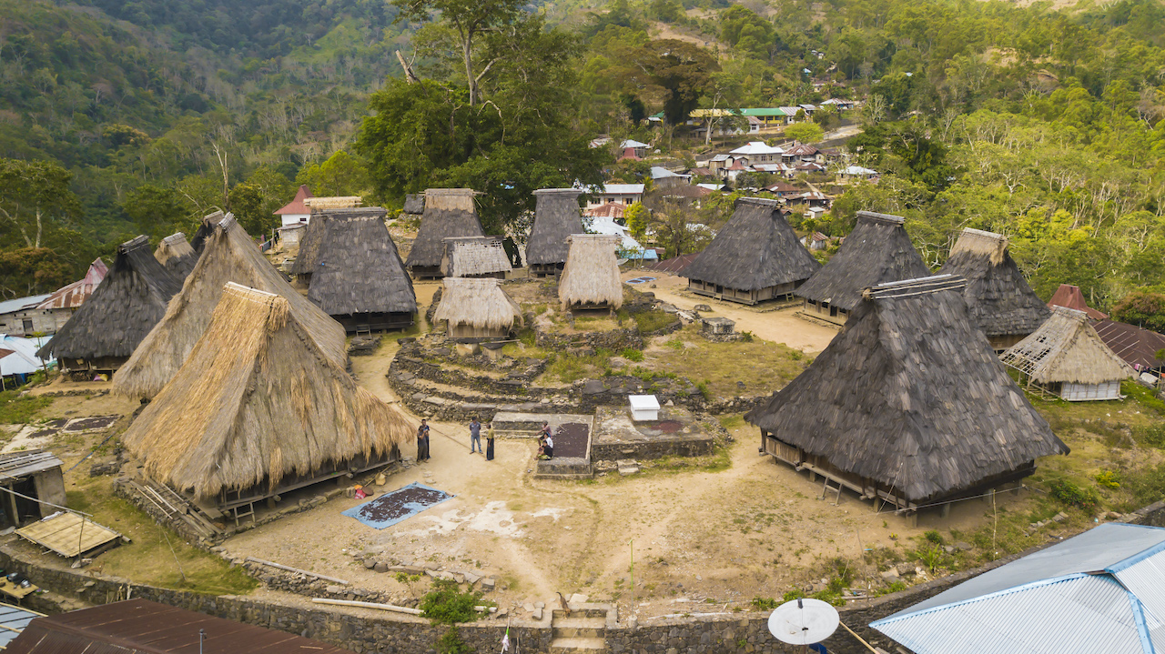 Decotourism tours include visits to traditional Lio villages such as Wologai. The Lio are guided by the philosophy of being of one lika (Lio for hearth), one iné (mother), and one oné (house). As such, traditional Lio houses, gatherings and dances are always arranged in circles. Photo by Andra Fembriarto
