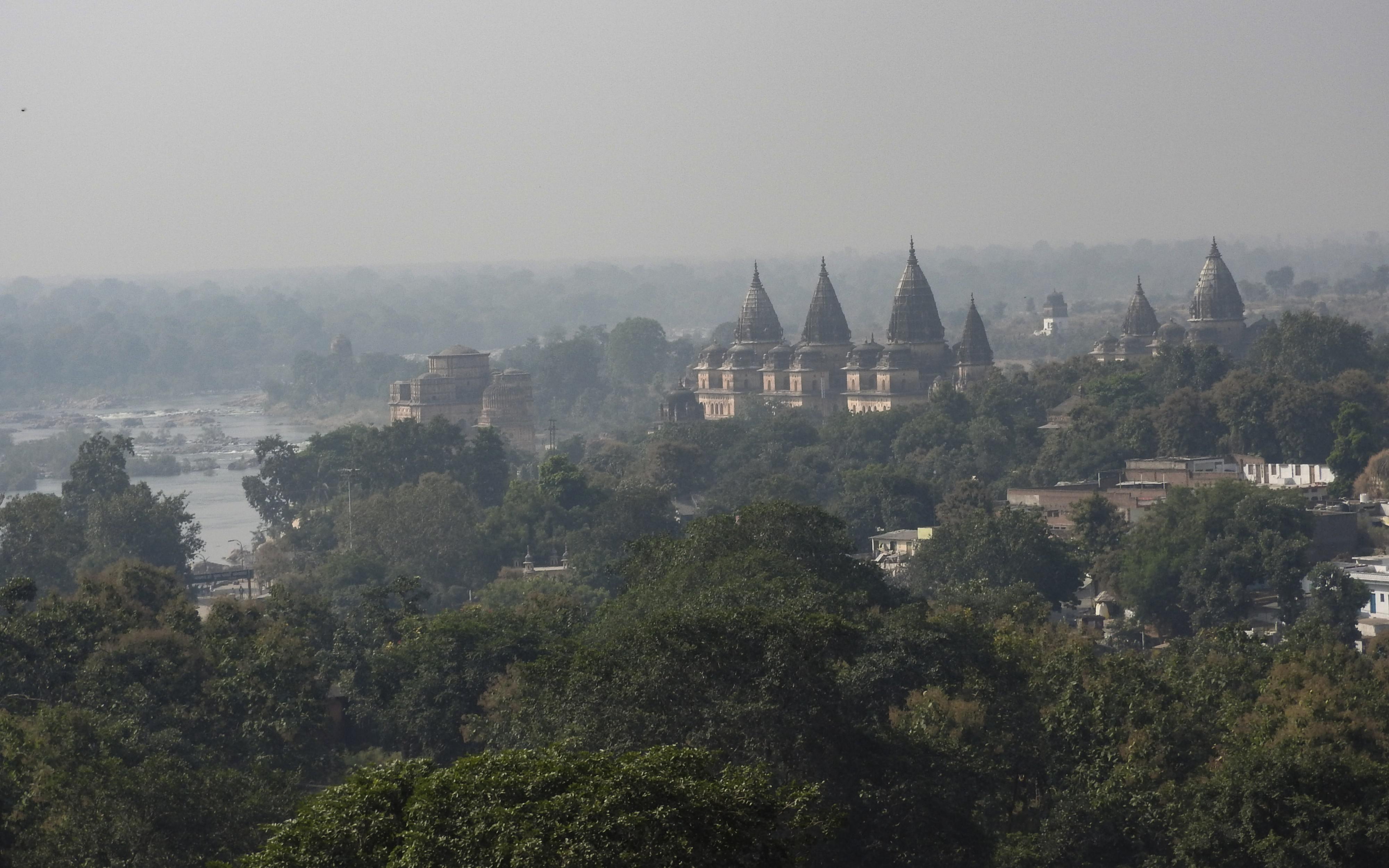 From Jahangir Mahal, take in the views of the Betwa river, as well as the grand procession of cenotaphs that line it. 