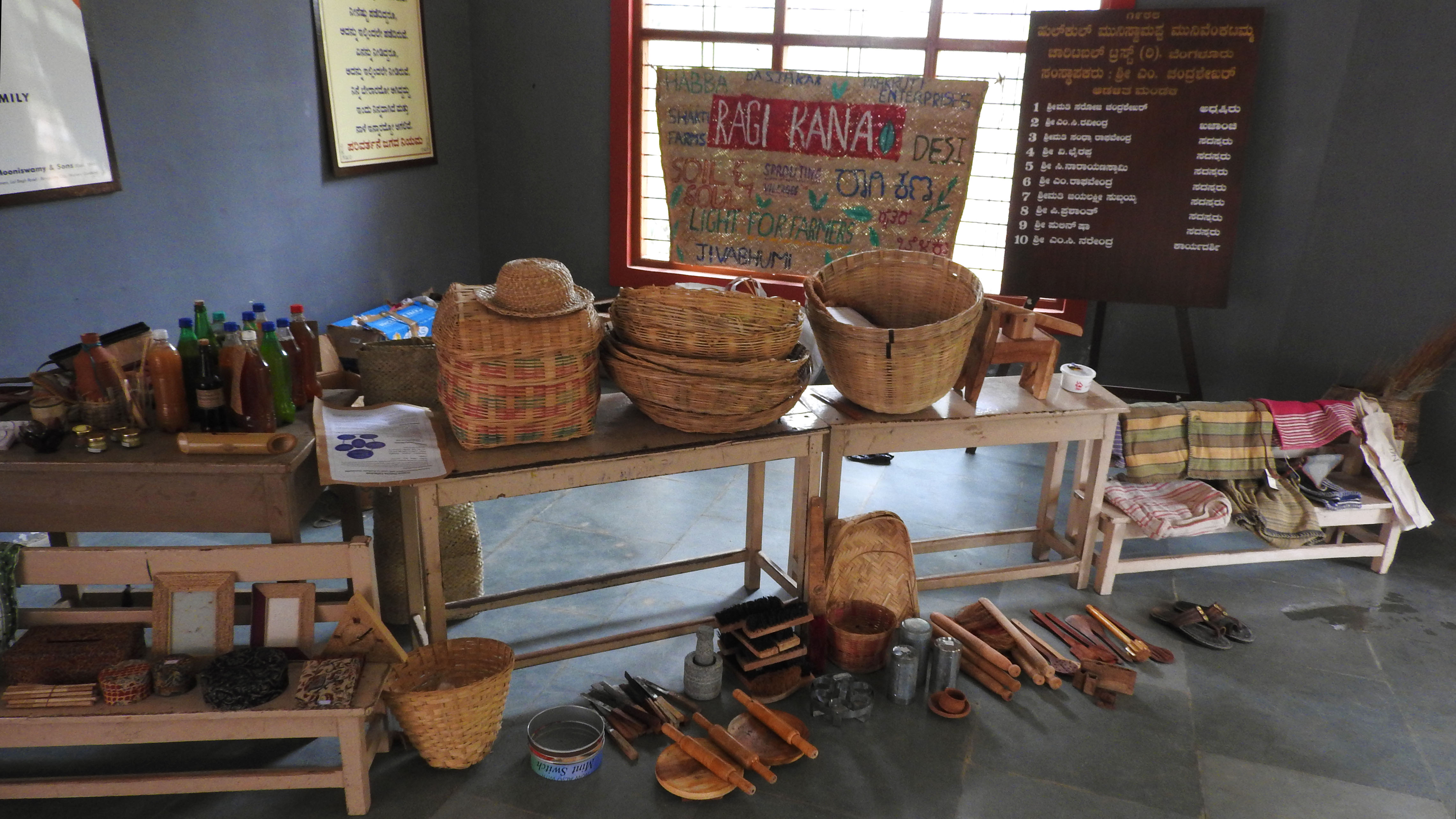 The market also sells local crafts, and one can take part in workshops on cooking, theatre and weaving. Photo by Elita Almeida