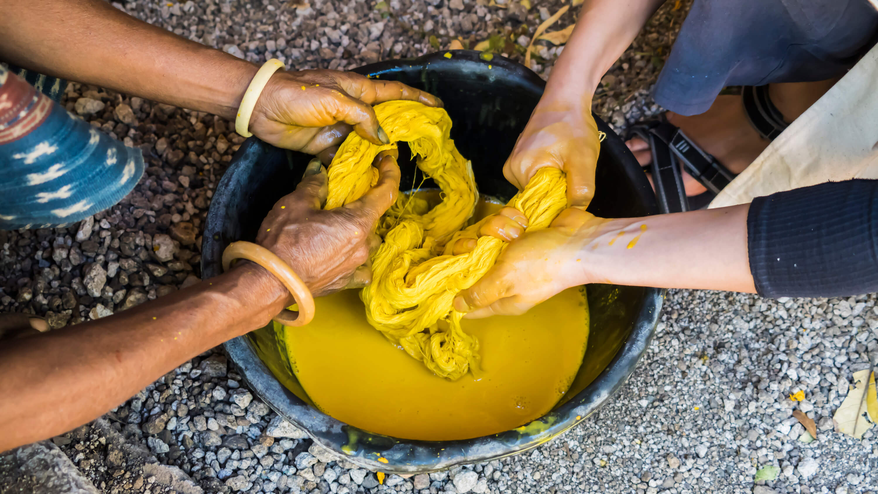Stained hands and nails were part of the fun in Orinila’s vegetable dye workshop. Photo by Andra Fembriarto