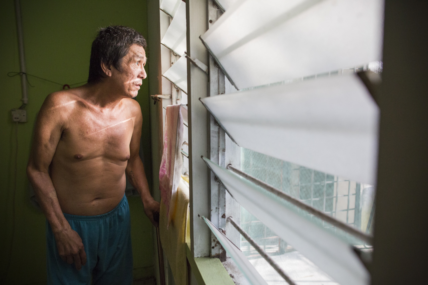 52 year-old Mr Guo has spent 5 years living at PLC. When he first learned that he contracted HIV, he left his wife and 7 year-old son to move elsewhere, fearing rejection from his family. It has been 12 years since he first left home, but he hasn’t yet mustered the courage to face his family. He thinks of them often. 52 year-old Mr Guo has spent 5 years living at PLC. When he first learned that he contracted HIV, he left his wife and 7 year-old son to move elsewhere, fearing rejection from his family. It has been 12 years since he first left home, but he hasn’t yet mustered the courage to face his family. He thinks of them often.