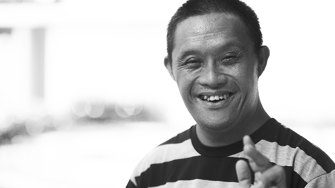 Kurnia was always ready and generous with his contagious smile and a peace gesture for the camera. Always! Kurnia was always ready and generous with his contagious smile and a peace gesture for the camera. Always!
