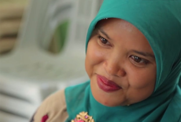 Ibu Marlia, one of the Mothers of Light, who helps villagers in Indonesia: "Now I feel like a celebrity." Watch her story at http://www.ourbetterworld.org/story/mothers-light-indonesia Our Better World superwoman Ibu Marlia