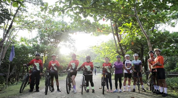Pedalling for a purpose in the Philippines Pedalling for a purpose in the Philippines