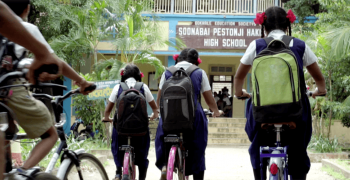 One dentist, two wheels, and a student’s dream