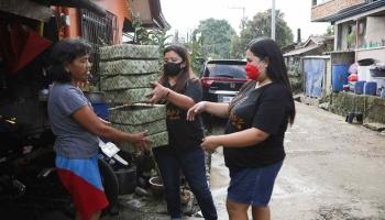  Supporting The Weavers of Luisiana With a Basket of Bread