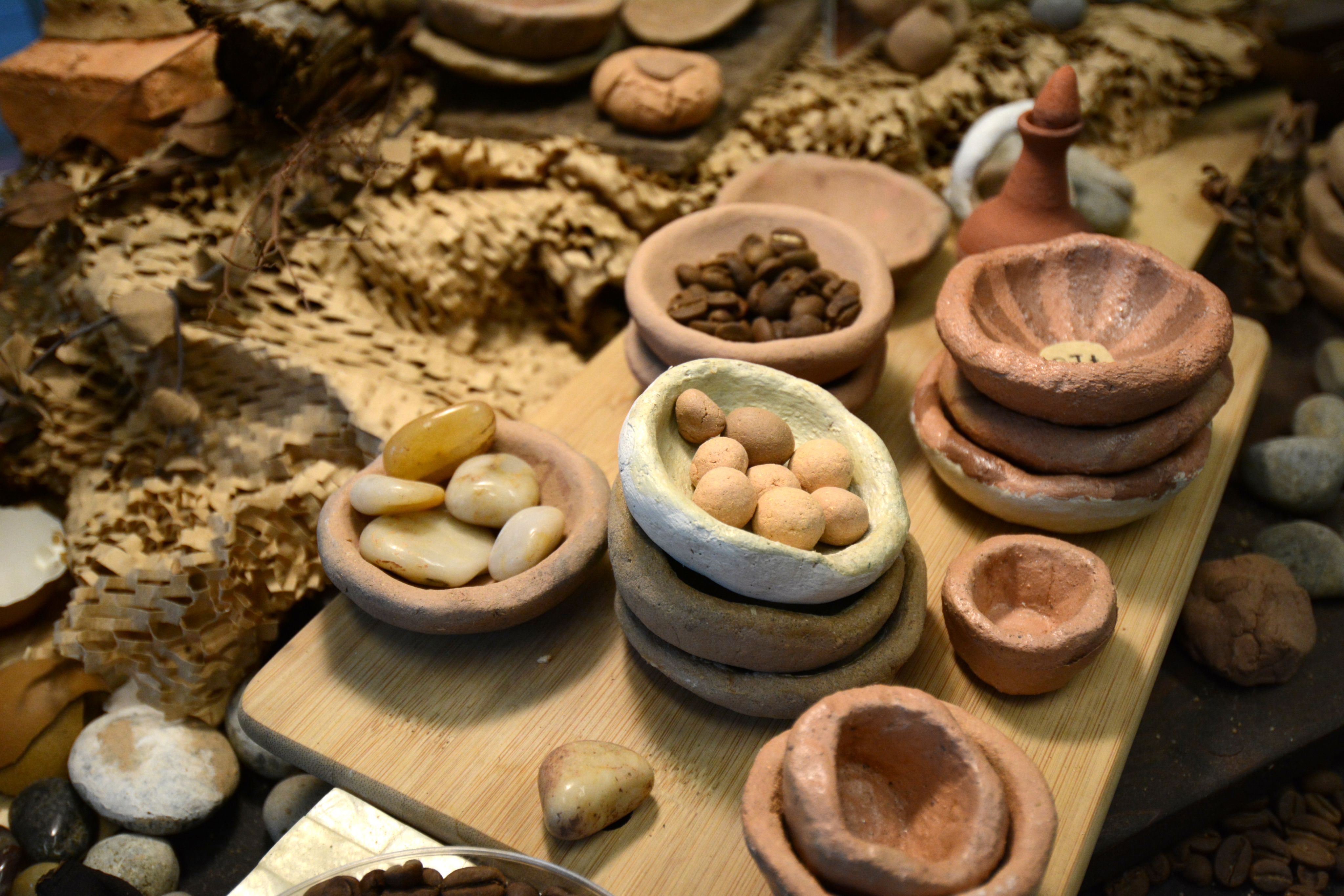 Ferticlay turns food waste such as eggshells into clay.